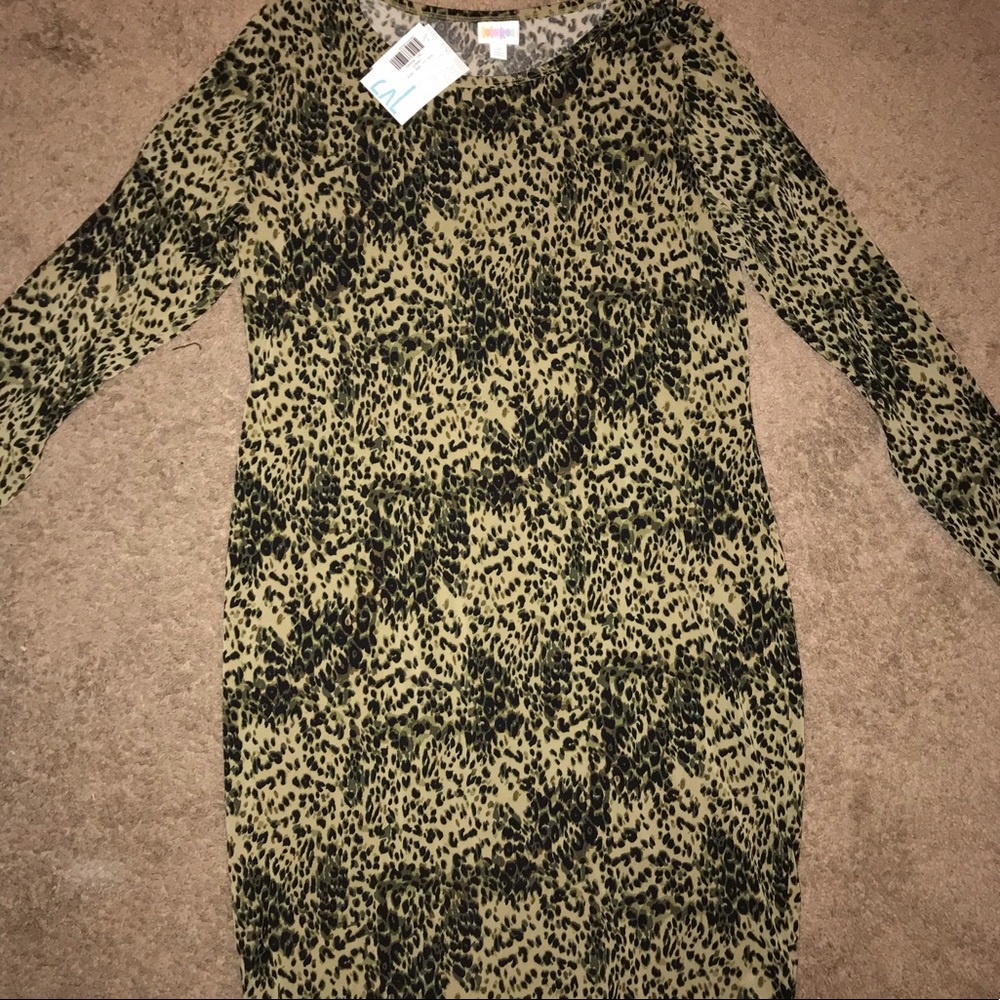 LuLaRoe Debbie Dress